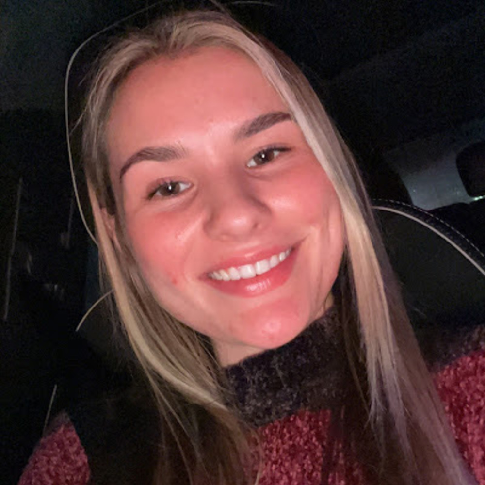 Meet your Posher, Carly